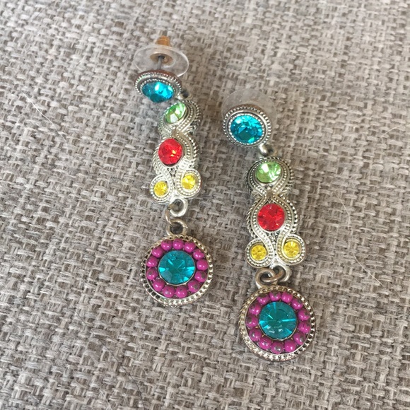 Earrings - Picture 1 of 2